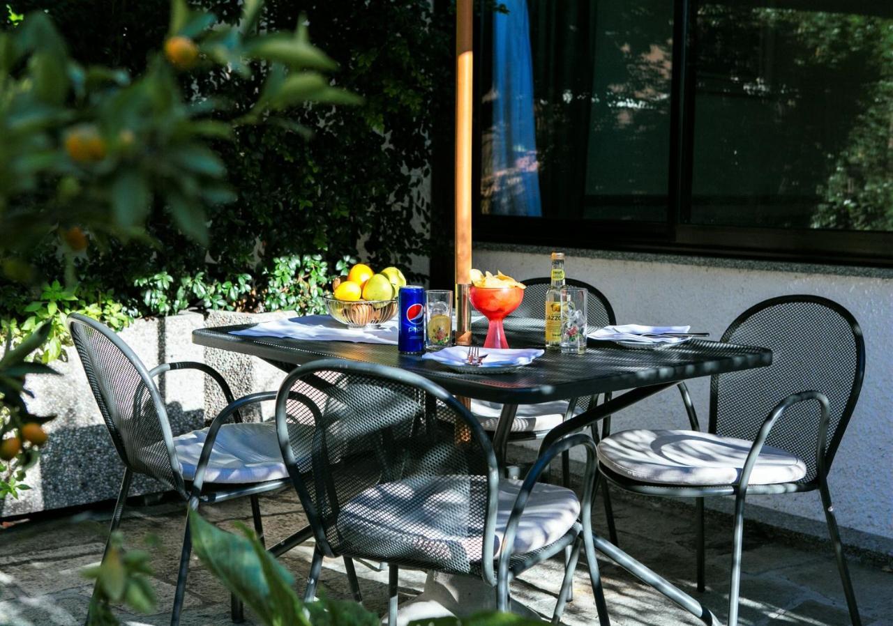Hotel Delle Rose San Bartolomeo Al Mare Bagian luar foto